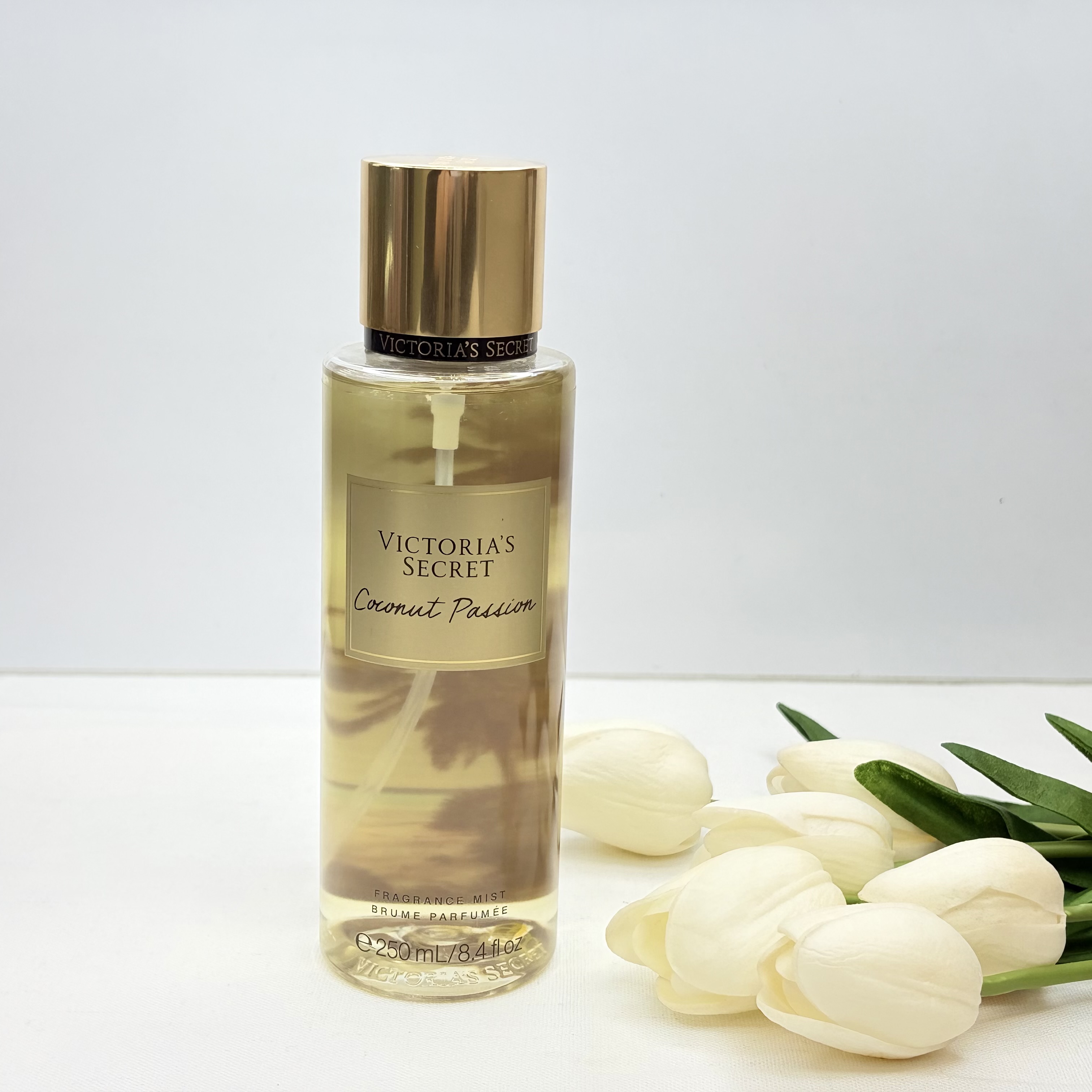 بادی اسپلش 250 میل کوکونات پشن Coconut Passion  رایحه نارگیل گرم، ساحلی و شیرین مشابه ادکلنTom Ford Soleil Blanc