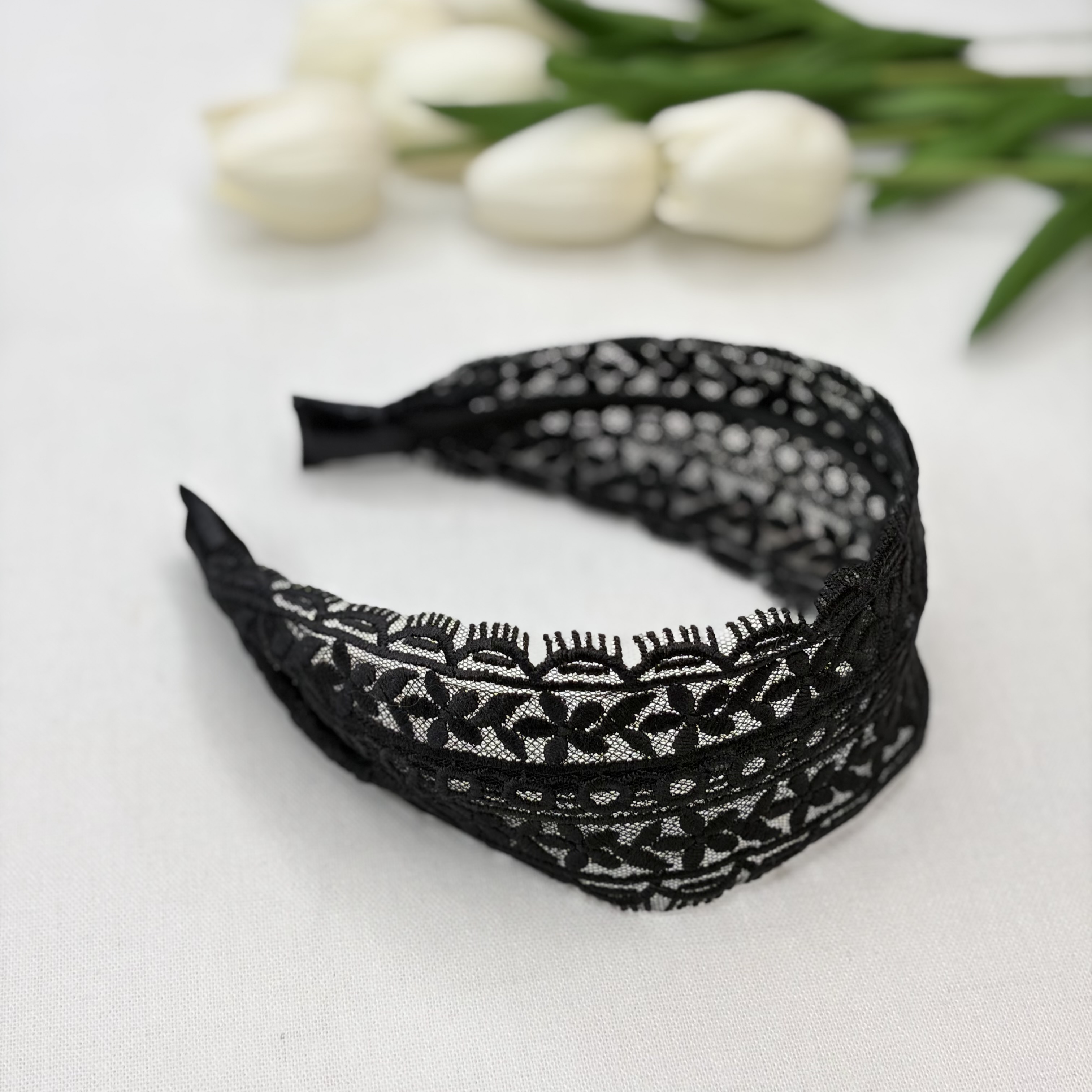 تل مو دانتل طرح دار گیپور گل پنج پر مشکی7cm