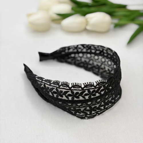 تل مو دانتل طرح دار گیپور گل پنج پر مشکی7cm