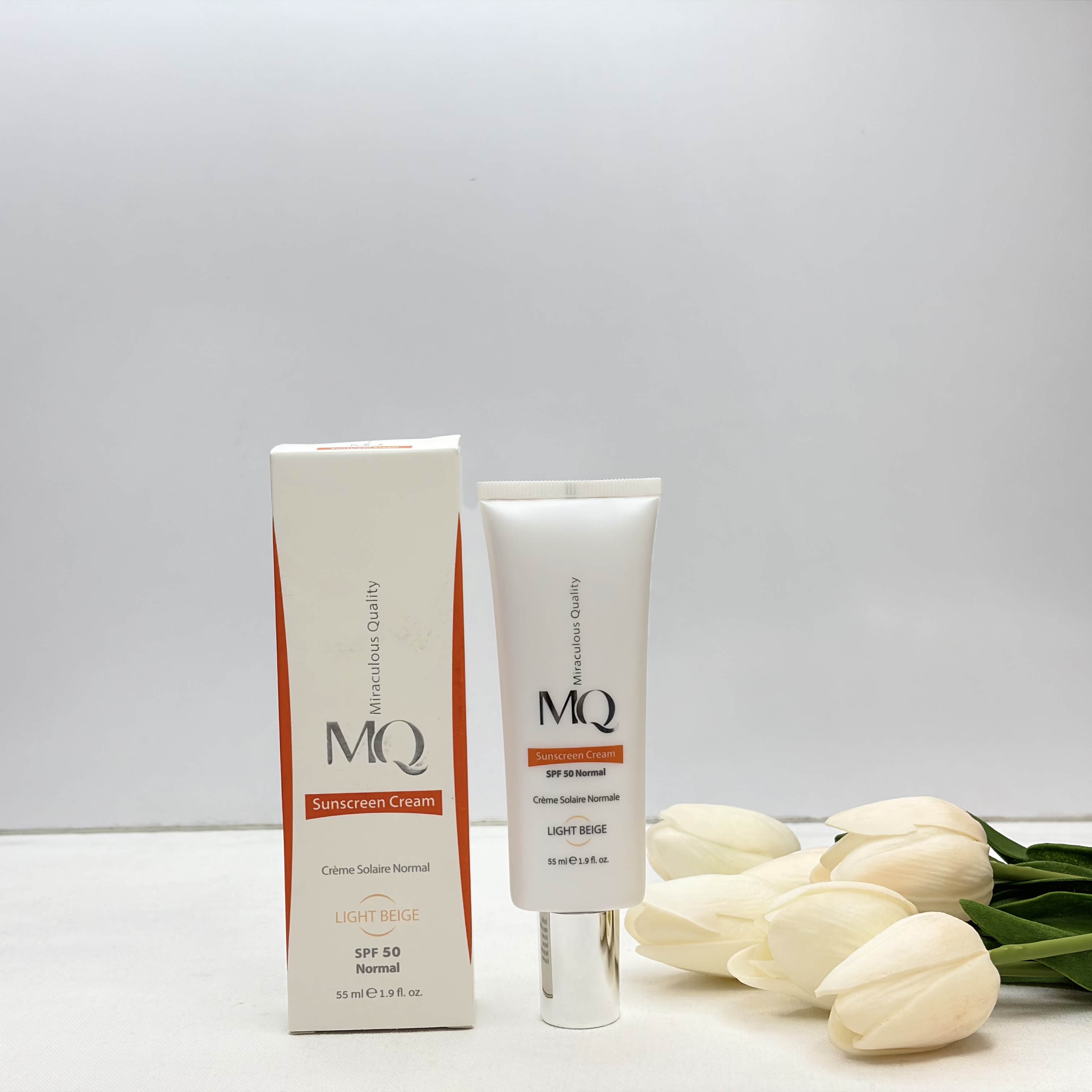 ضدآفتاب آبرسان نرمال بژ روشن لایت بژ ام کیوLight Beige (spf50 Normal)