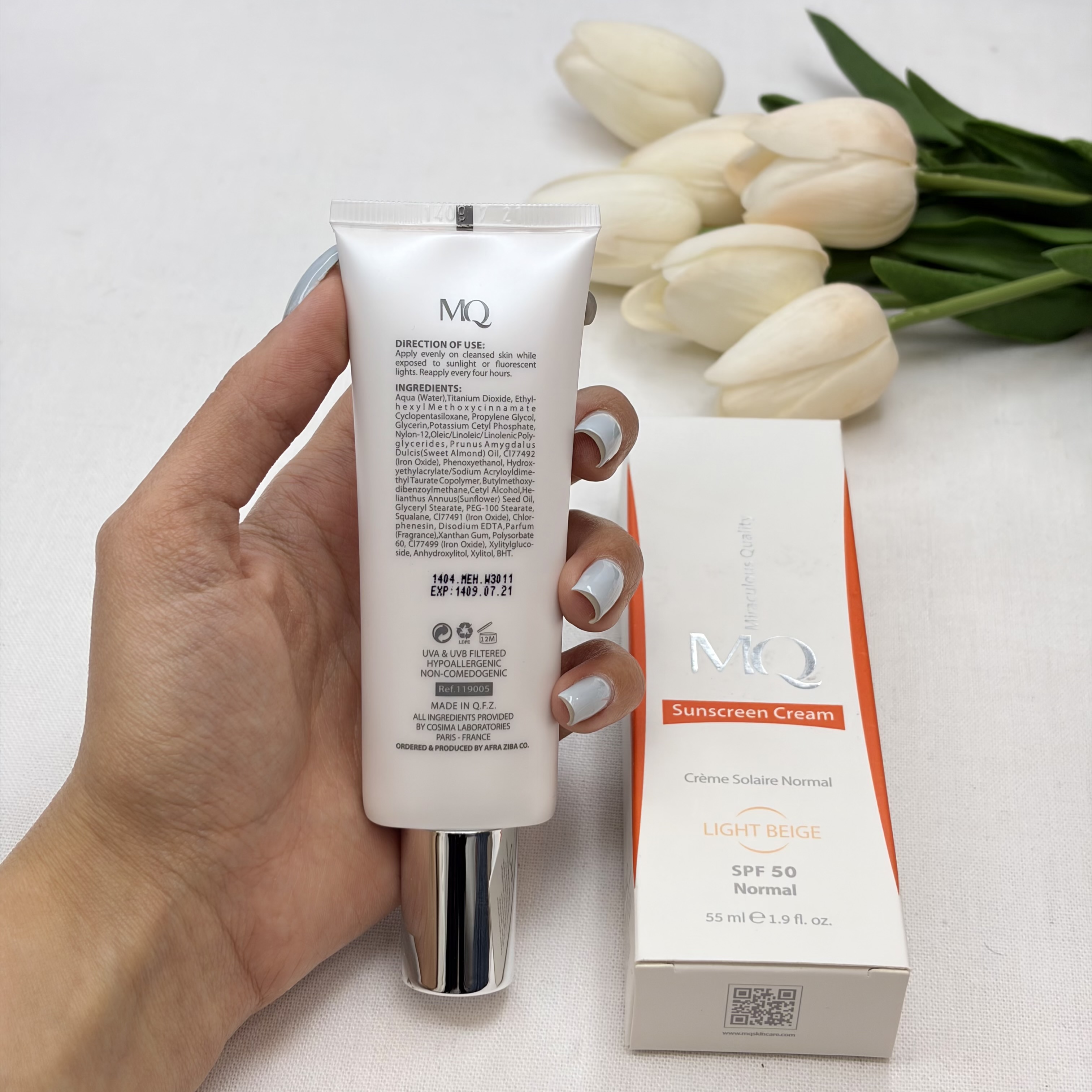 ضدآفتاب آبرسان نرمال بژ روشن لایت بژ ام کیوLight Beige (spf50 Normal)