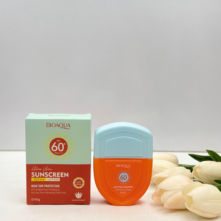 ضدآفتاب مناسب خانمها وآقایان وکودکان آبرسان و ترمیم کننده spf60حاوی آلوورا فلوییدی بیرنگ مناسب انواع پوست ۴۰ گرم