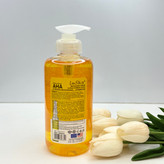 سرم روشن کننده مدل Vitamins حجم 500 میلیلیتر، حاوی ویتامین C و E، ترکیبات AHA، ضد پیری، از بین برنده تیرگی و لکه، مناسب انواع پوست، استفاده شبانه، پمپی