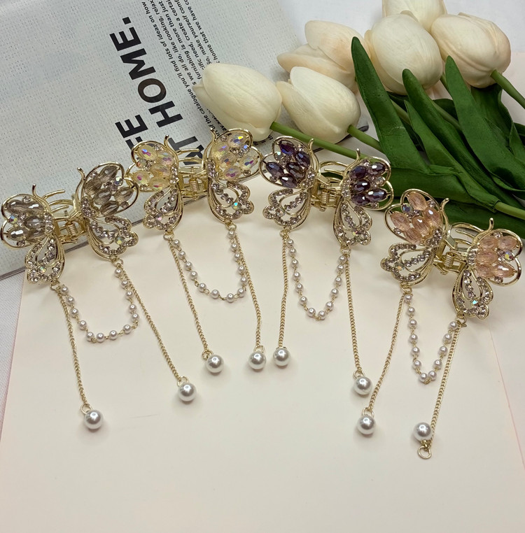 کلیپس فلزی نگین کریستال آویزداربا کیفیت عالی وارداتی طرح پروانه8.5cm