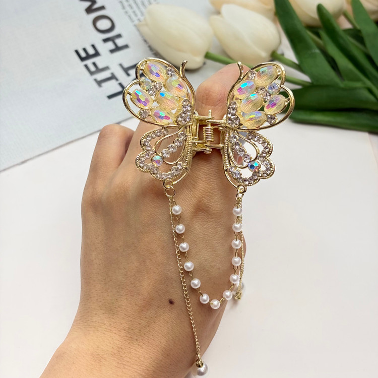 کلیپس فلزی نگین کریستال آویزداربا کیفیت عالی وارداتی طرح پروانه8.5cm