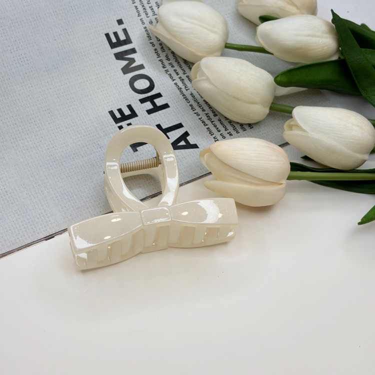 کلیپس طرح پاپیون براق نشکن وارداتی با کیفیت برند بوفینی سایز 8cm