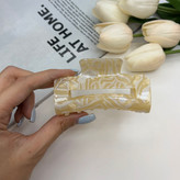 کلیپس مستطیل هلالی طرح دار ماربل صدفی نشکن 8cm
