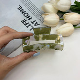 کلیپس مستطیل هلالی طرح دار ماربل صدفی نشکن 8cm