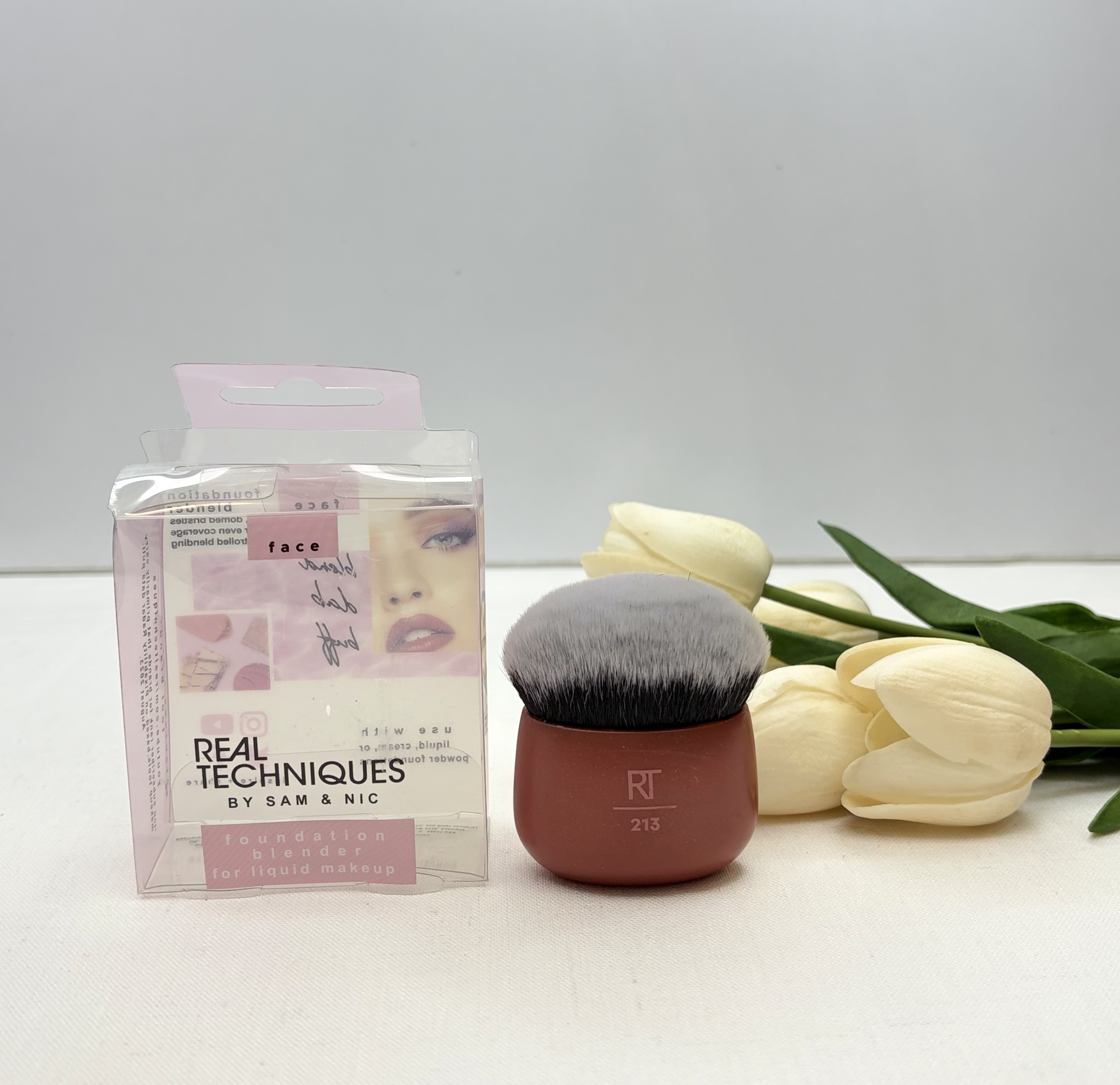 براش تکی کرم پودر ریل تکنیک Real Techiques مدل Foundation Blender