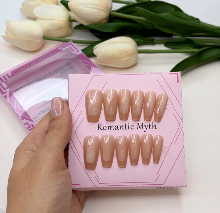 ناخن مصنوعی آیس گربه ای رنگ گلبهی