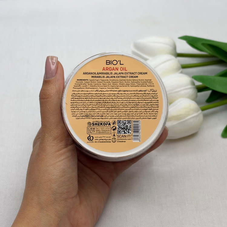 کرم مرطوب کننده دست و صورت کاسه ای بیول biolحاوی عصاره گل لاله عباسی و روغن آرگان مناسب پوست های خیلی خشک ۲۰۰میل