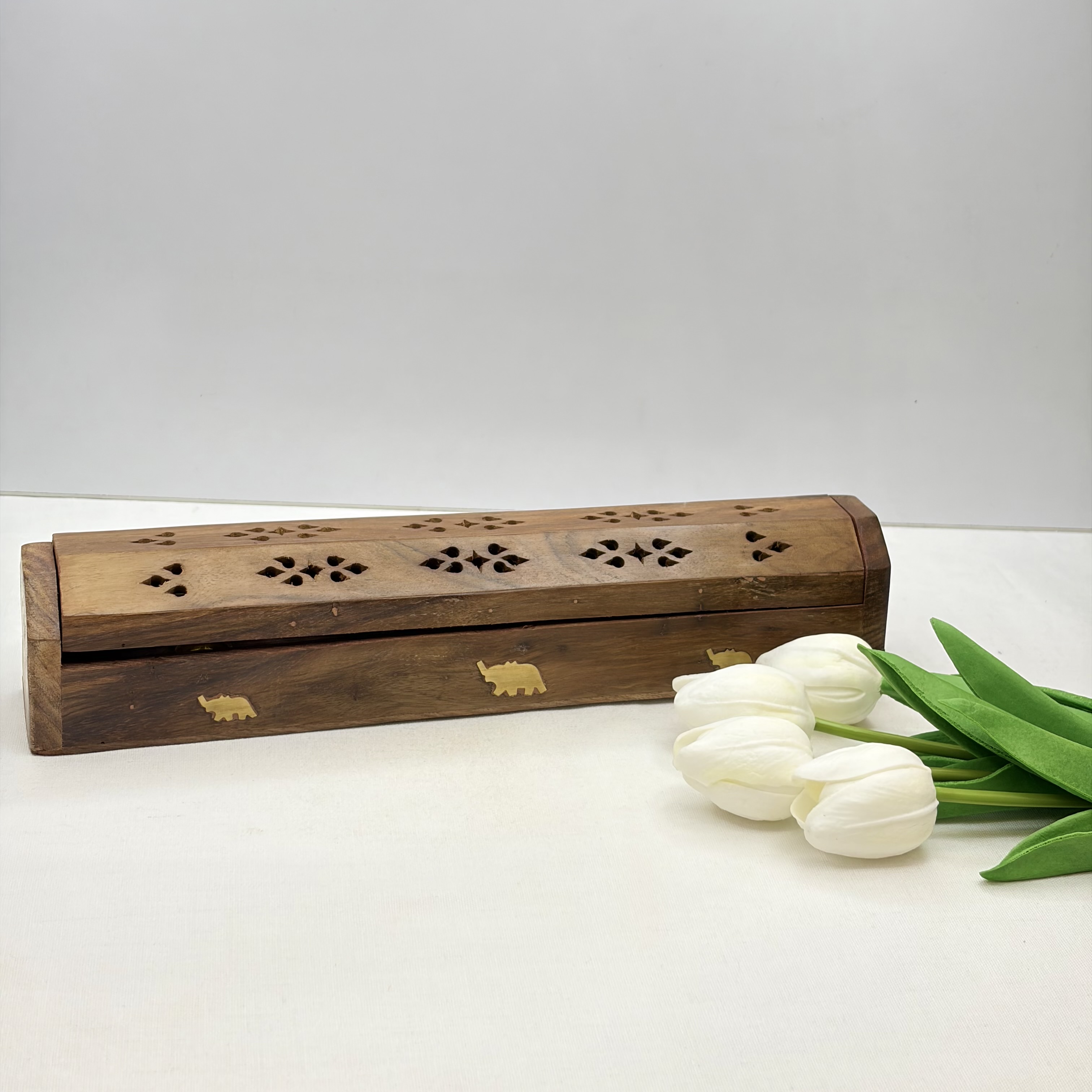 جاعودی صندوقی چوبی چوب وارداتی دست ساز مناسب عود شاخه ای مخروطی دارای جای نگهداری عود استفاده با درب بسته وباز