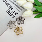 کلیپس فلزی طرح گل پنج پر براق وارداتی با کیفیت سایز 4.5cm