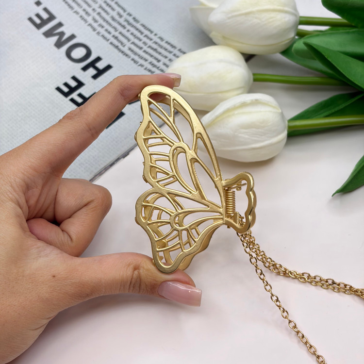 کلیپس فلزی آویزدار کریستال طرح پروانه نیمه رنگ مات7cm