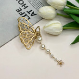 کلیپس فلزی آویزدار مروارید طرح پروانه نیمه رنگ مات7cm