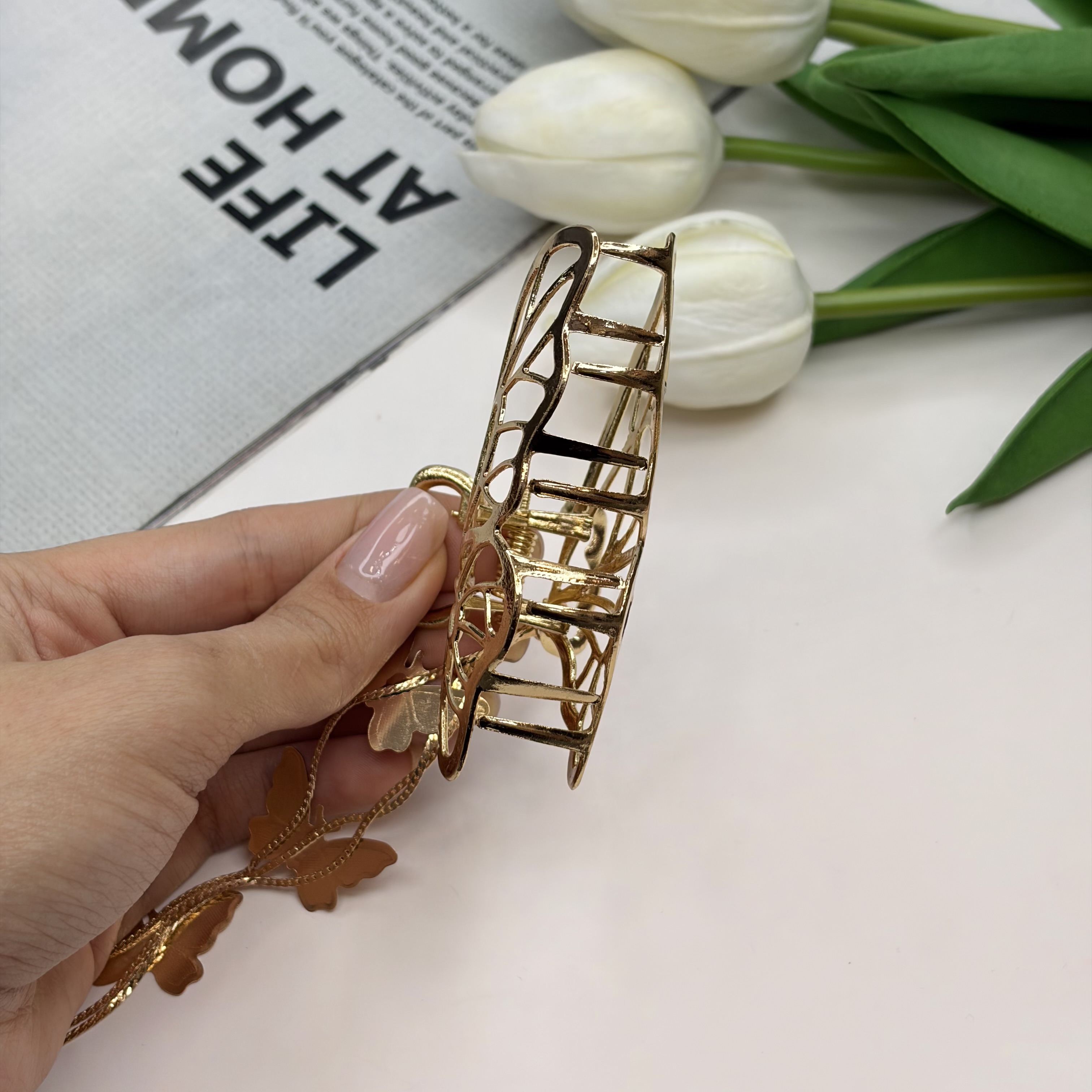 کلیپس فلزی آویزدار پروانه طرح پروانه نیمه رنگ براق7cm