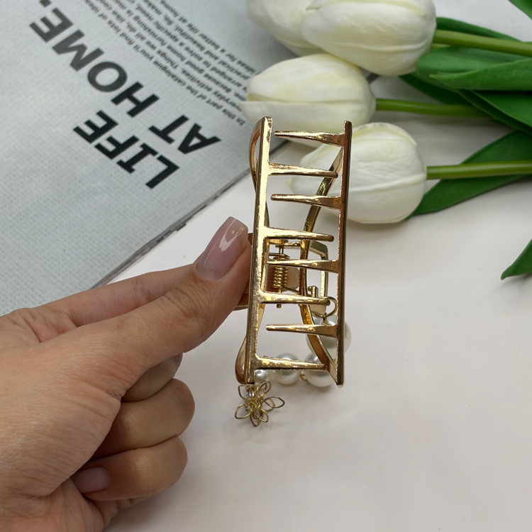 کلیپس فلزی نیم دایره آویزدار مروارید رنگ براق6cm