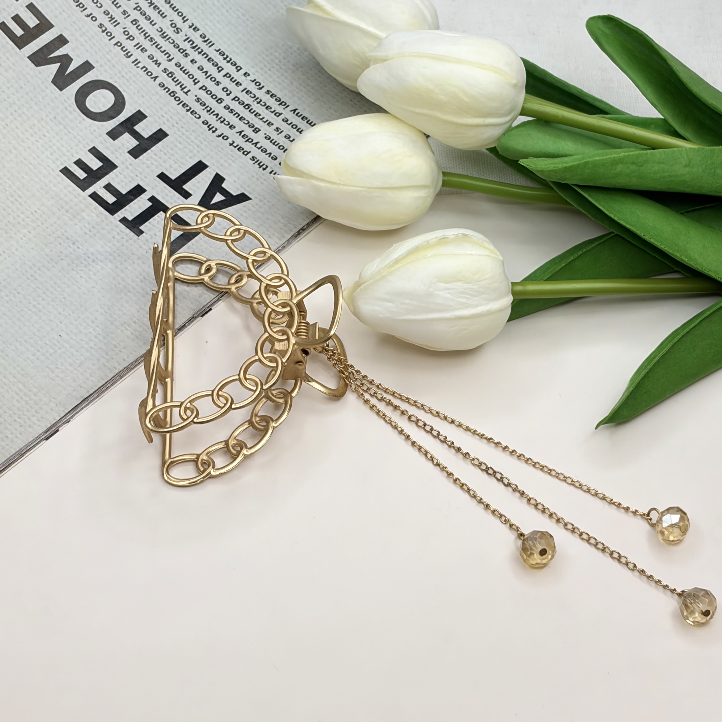 کلیپس فلزی آویزدار کریستال رنگ مات نیمدایره طرح کارتیه7cm