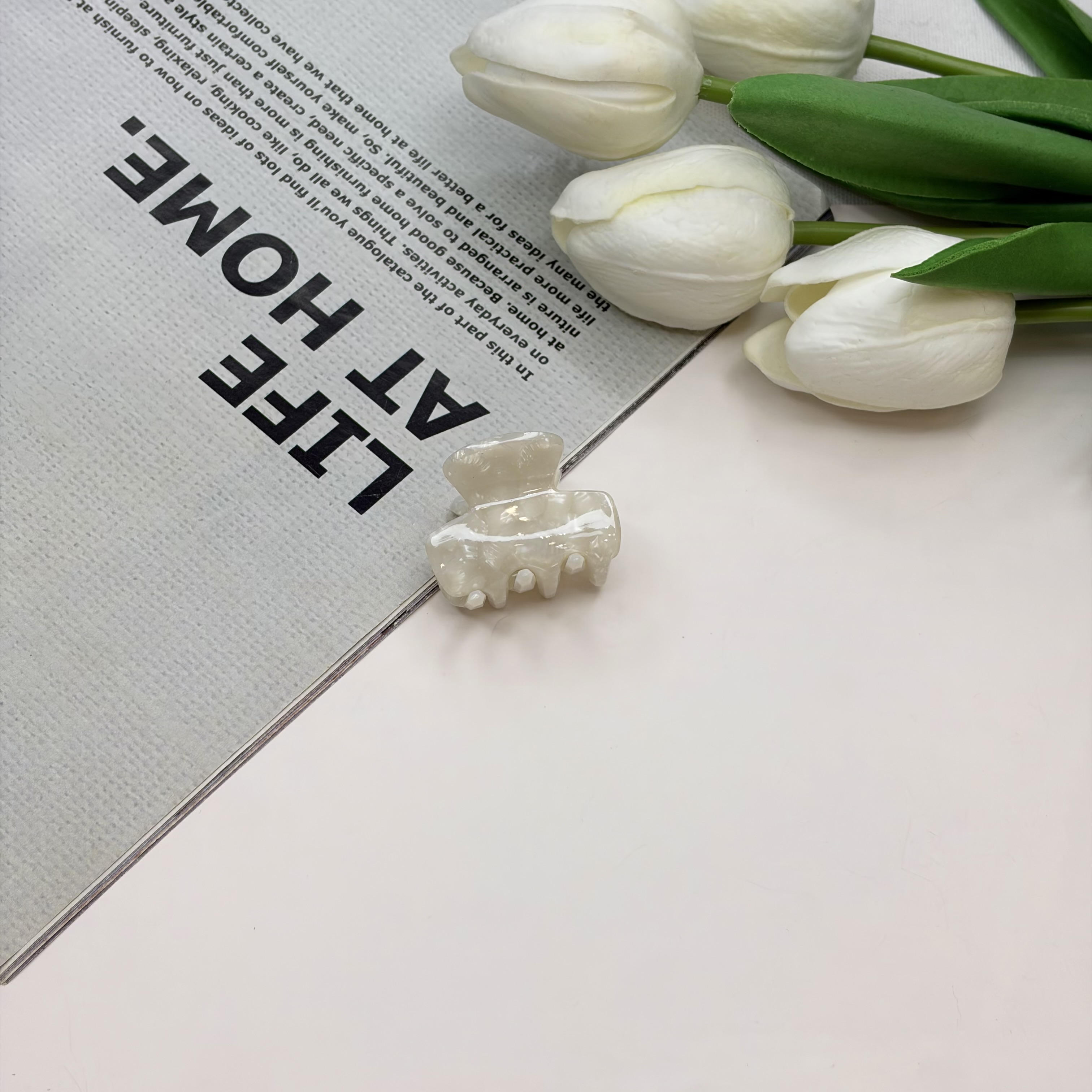 کلیپس صدفی نشکن سفید براق 3cm