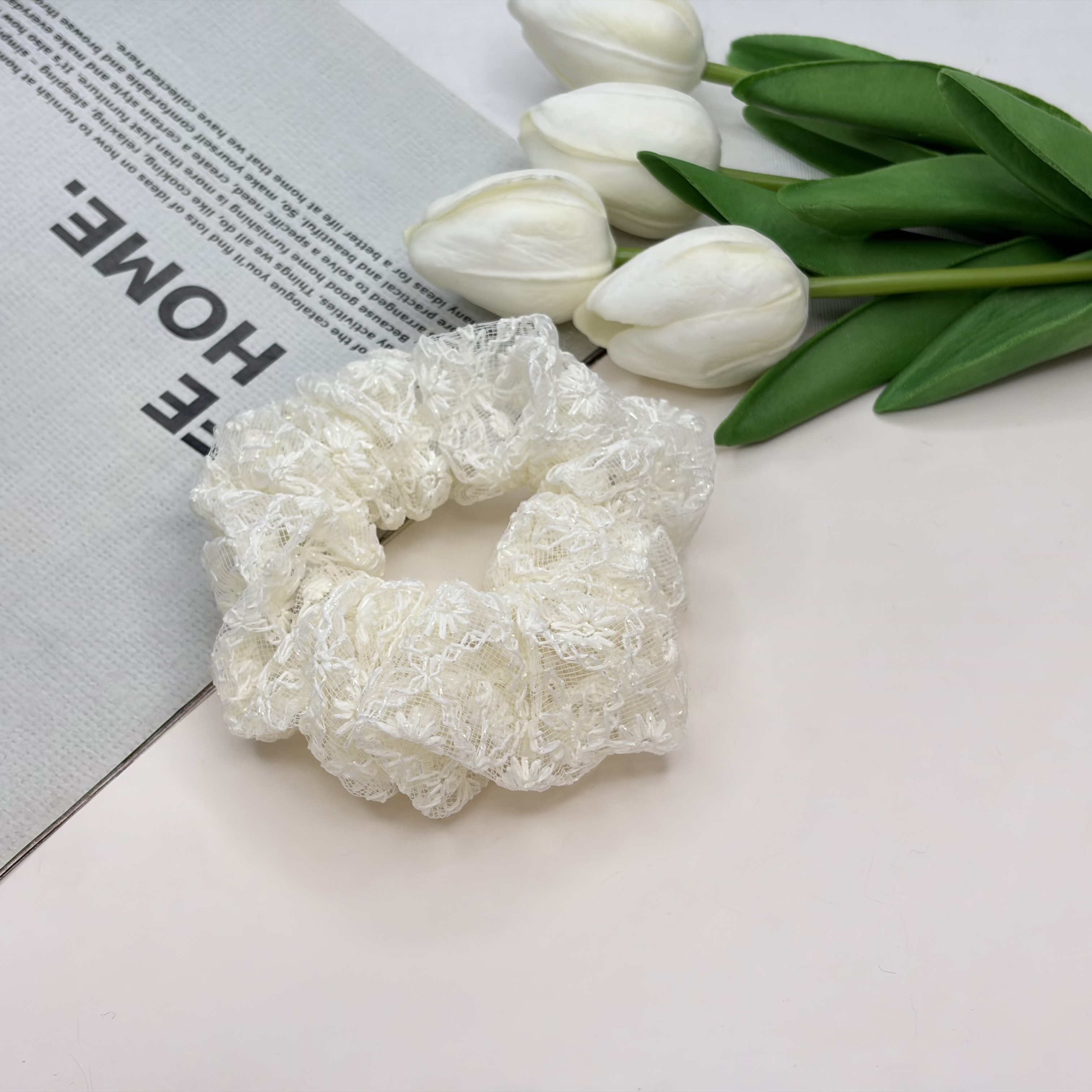 کش‌‌ مو توری سفید طرح گل دولایه گیپور