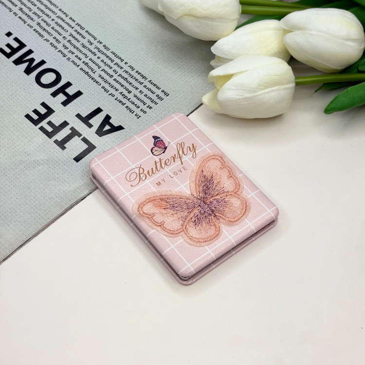 آینه جیبی دوطرفه چرم مستطیل طرح پروانه برجسته8.5cm در 6cm