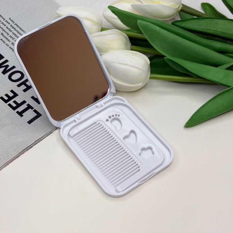 آینه جیبی و شانه طرح فضانورد مستطیل8cm در 6cm