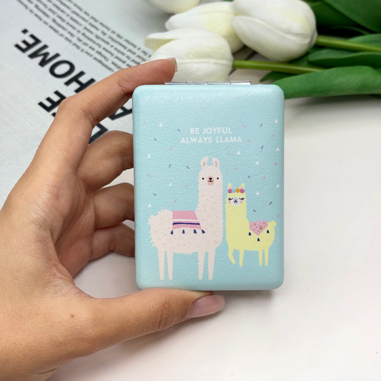 آینه جیبی دوطرفه طرح لاما مستطیلی چرم 8.5cm در 6cm