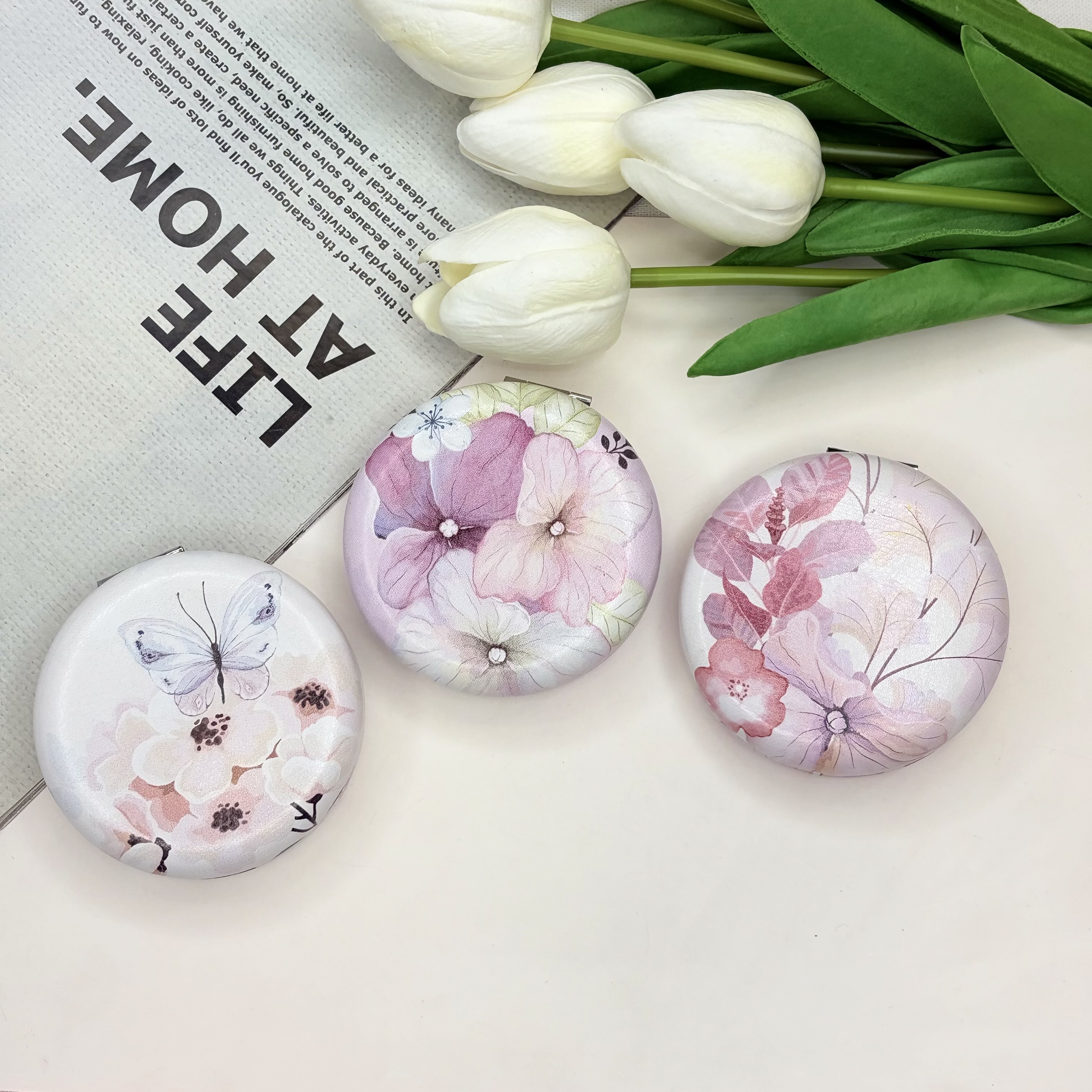آینه جیبی دوطرفه طرح گل بهاری دایره ای چرم 7cm