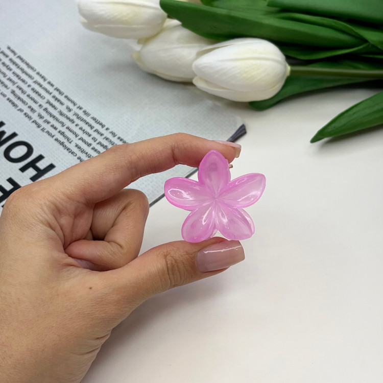 کلیپس مدل گل پلومریا سایز کوچک رنگی براق3.5cm