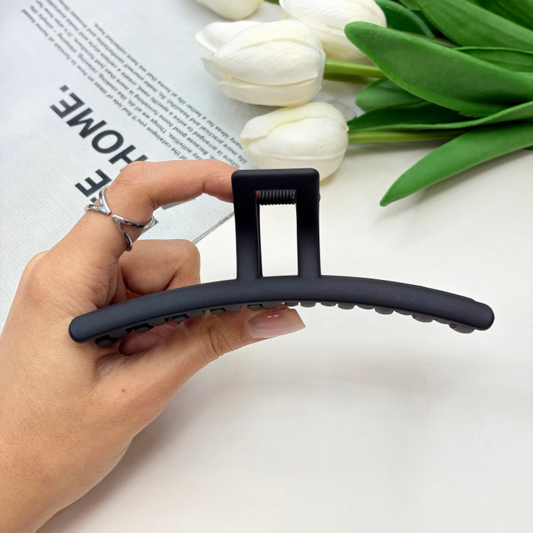 کلیپس خطی نشکن وارداتی با کیفیت رنگ های نود و مات سایز12cm