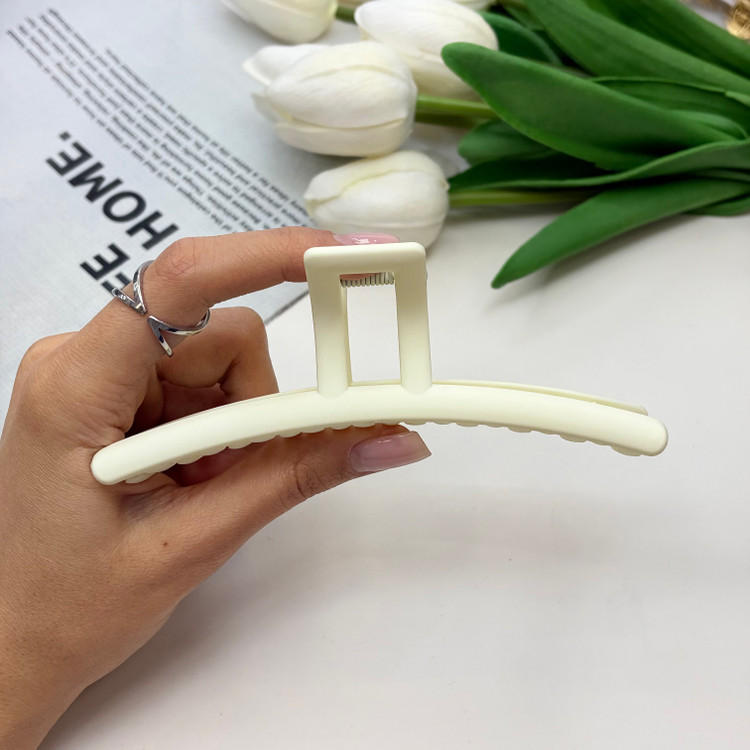 کلیپس خطی نشکن وارداتی با کیفیت رنگ های نود و مات سایز12cm