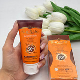 کرم ضدآفتاب رنگی سان سیف spf50 رنگ بژ روشن مناسب پوست های چرب و آکنه دار
