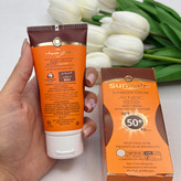 کرم ضدآفتاب رنگی سان سیف spf50 رنگ بژ روشن مناسب پوست های چرب و آکنه دار