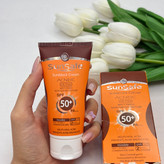 کرم ضدآفتاب بی رنگ سان سیف spf50 مناسب پوست های چرب و آکنه دار