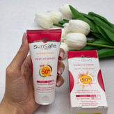 کرم ضدآفتاب و ضد چروک سان سیف spf50 بدون رنگ و اثر سفیدکنندگی مناسب برای انواع پوست ها