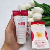 کرم ضدآفتاب و ضد چروک رنگی سان سیف spf50 رنگ بژ روشن مناسب برای انواع پوست ها