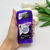مام بدن ماندگاری ۴۸ ساعته بدون رد رنگ روی لباسInvisble dry