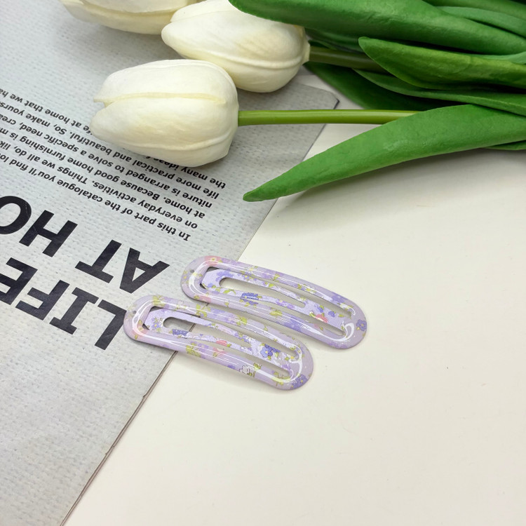 گیره مو جفتی براق تق تقی طرح گلدار وپینترستی رنگ بنفش۶cm