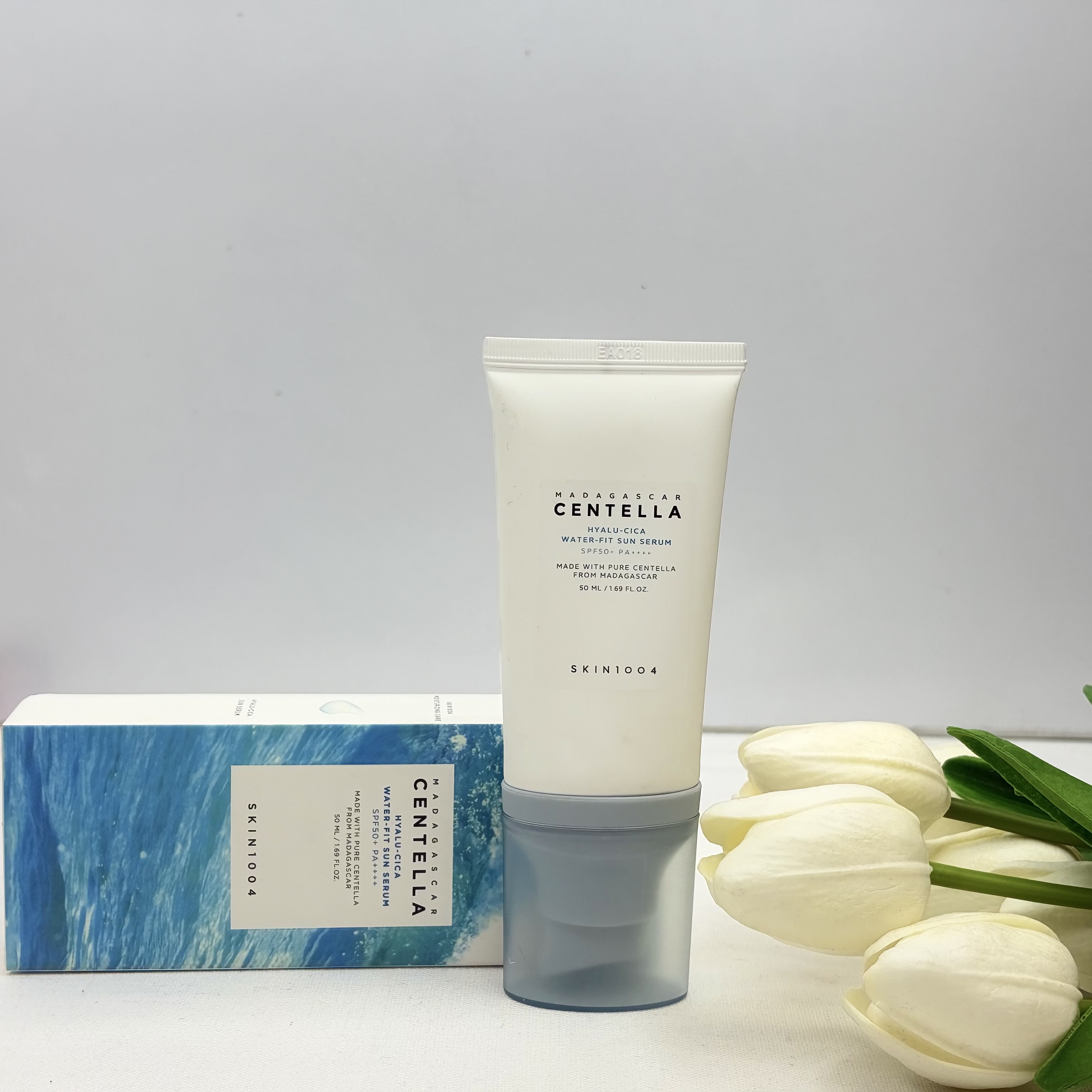 کرم ضد آفتاب بی رنگ با SPF 50 حجم 50 میلی لیتر کیفیت اماراتی مستر