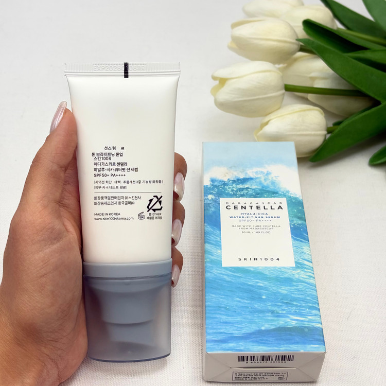 کرم ضد آفتاب بی رنگ با SPF 50 حجم 50 میلی لیتر کیفیت اماراتی مستر