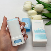 ضد آفتاب استیکی SPF 50 حاوی هیالورونیک اسید و سرامید ۲۰ میلیلیتر