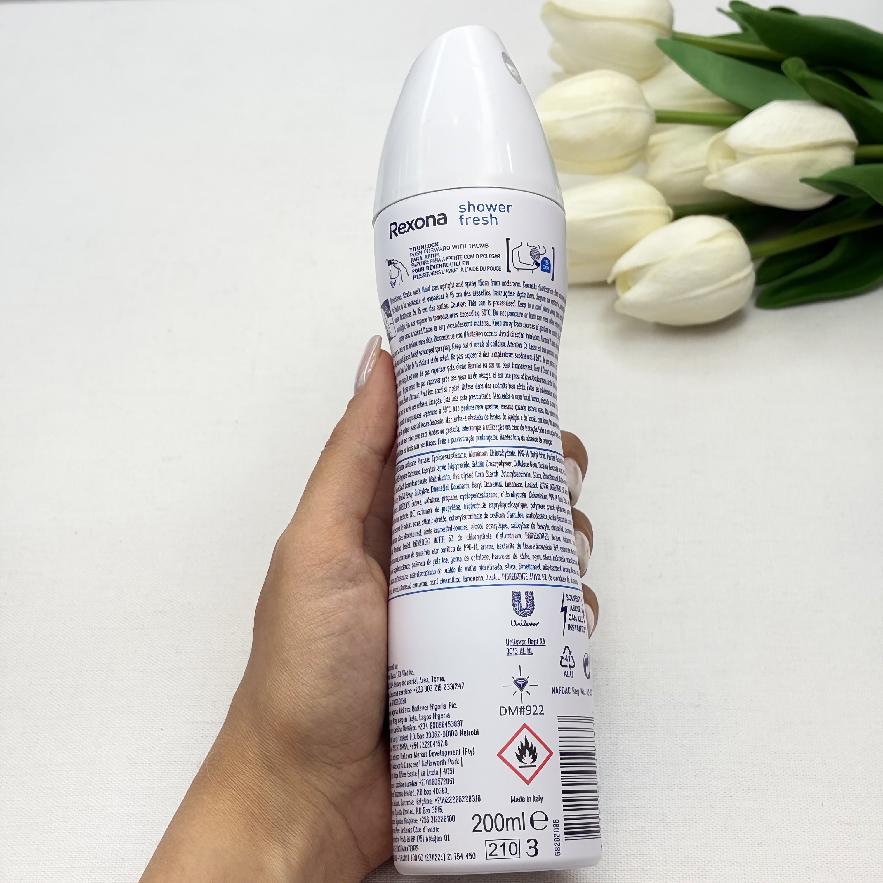 اسپری دئودرانت بدن مدل shower fresh بدون الکل با ماندگاری ۴۸ساعت۲۰۰میل