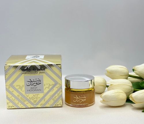 مخمریه جامد عطر کرمی رایحه بنت حوران ۲۰گرم عطر روغنی ماندگاری بالا استفاده مو و بدن حتی نقاط حساس