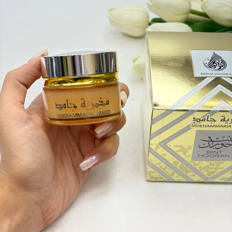 مخمریه جامد عطر کرمی رایحه بنت حوران ۲۰گرم عطر روغنی ماندگاری بالا استفاده مو و بدن حتی نقاط حساس
