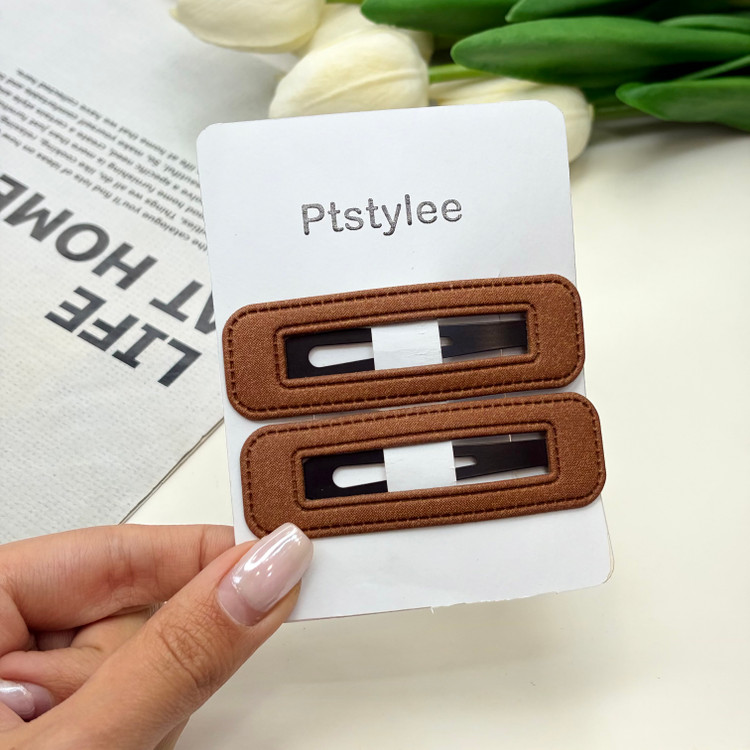 گیره مو تق تقی جفتی طرح مستطیل تو خالی چرم ۷cm