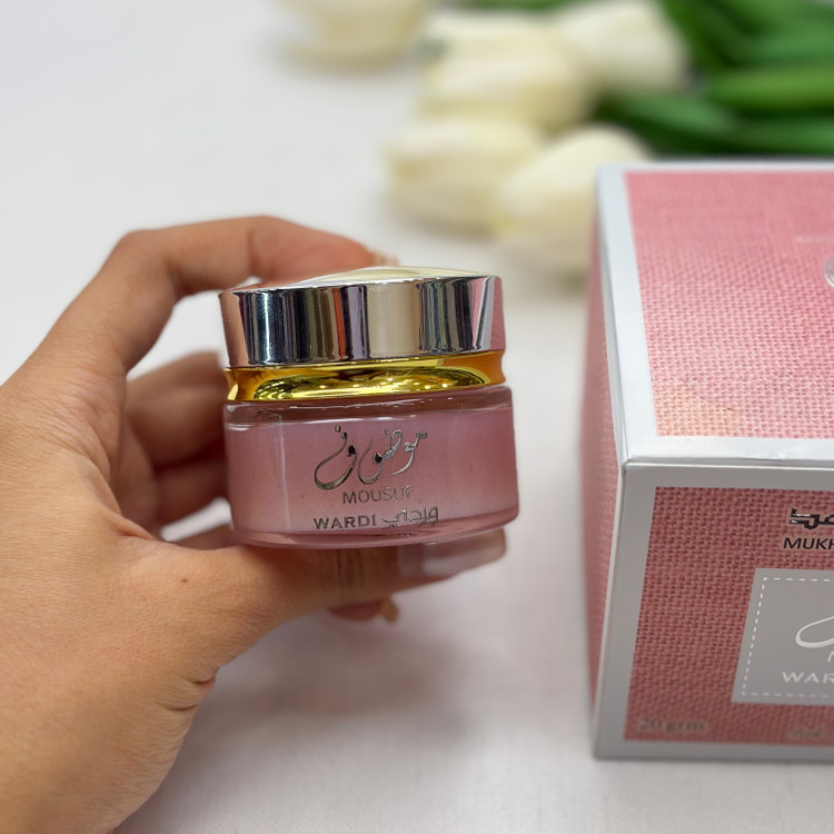 مخمریه جامد،عطر کرمی روغنی مناسب کل بدن و مو حتی نواحی حساس رایحه موصوف وردی صورتی ۲۰گرم