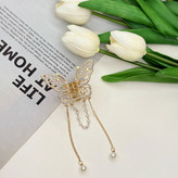 کلیپس فلزی طرح پروانه آویزدار زنجیر و مروارید فول نگین با کیفیت سایز حدودی 4.5cm