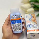 کرم ضدآفتاب بدون رنگ پیکسلspf50مناسب پوست های خشک تا نرمال و حساس 50میل