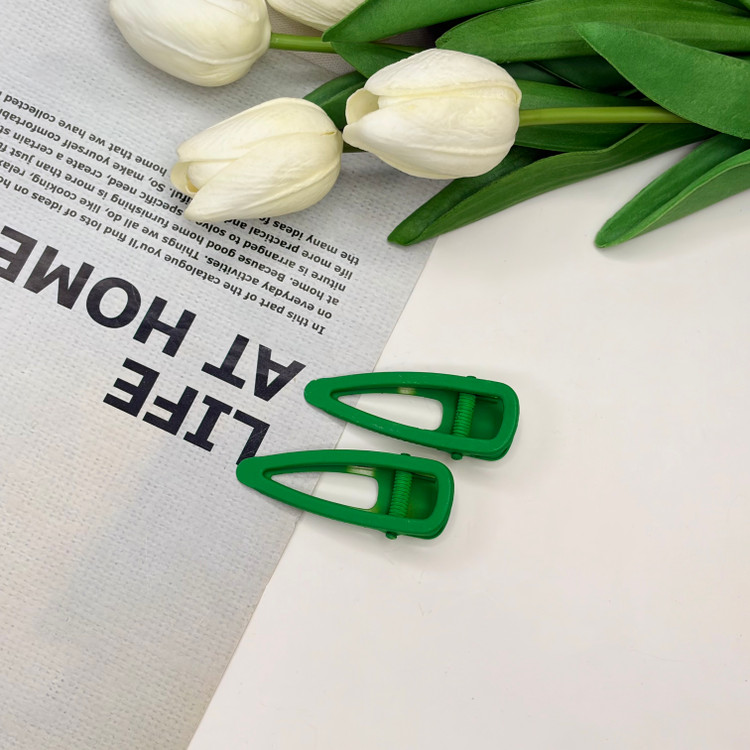 گیره مو انبری جفتی مدل مات تناژ رنگ سبز 5.5 سانت
