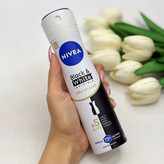 اسپری دئودرانت بدن رایحه BLACK AND WHITE (silky smooth)ماندگاری ۷۲ساعت بدون الکل ۱۵۰میل